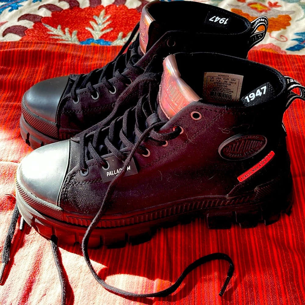 Palladium 1947 platform sneakers with a comfy chunky sole